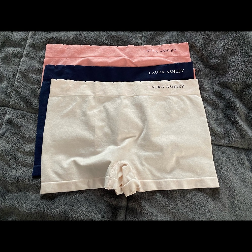 Laura Ashley NWOT boyshort underwear